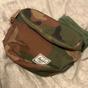 Camo Herschel Fanny Pack